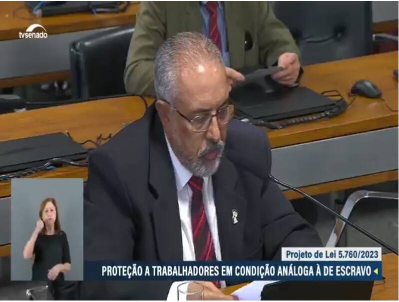 Senador Paulo Paim lê carta da ANPT em defesa do PL nº 5760/2023 sobre assistência a mulheres vítimas de trabalho escravo